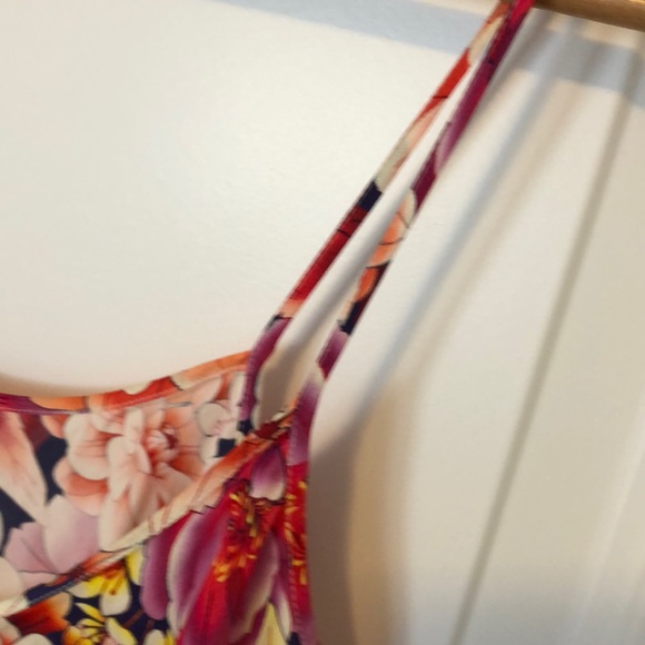 Silk Marciano colourful floral flutter, vneck tank - Picture 5 of 5